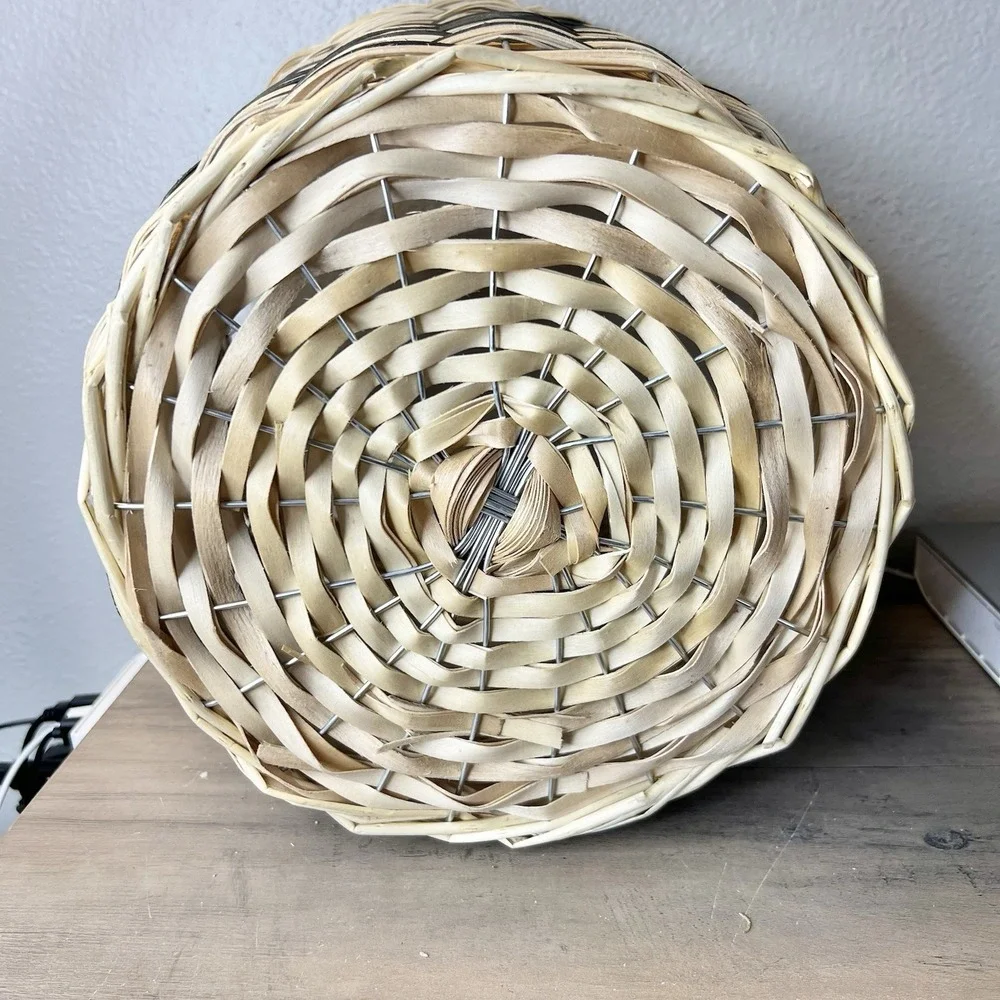 Vintage‎ Woven Wicker Basket 9.5